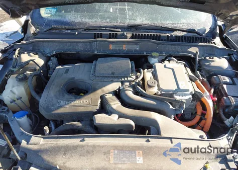 2020 Ford Fusion Hybrid Titanium z USA, uszkodzony, nr VIN 3FA6P0RUXLR100287